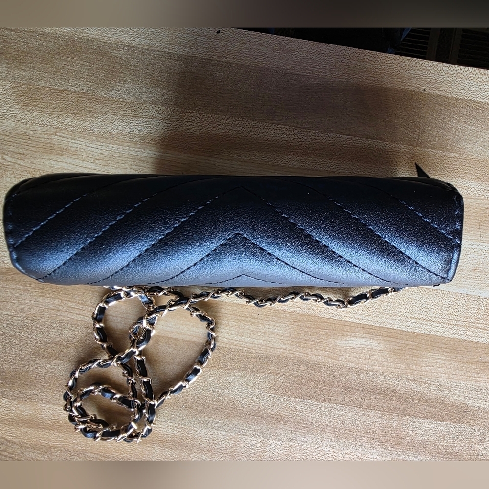 Bebe Black Chevron Quilted Crossbody Bag (PUR7) - Picture 15 of 16
